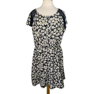 WET SEAL Retro 90s Black Daisy Babydoll Dress Size 1X Women Crochet Lace Buttons